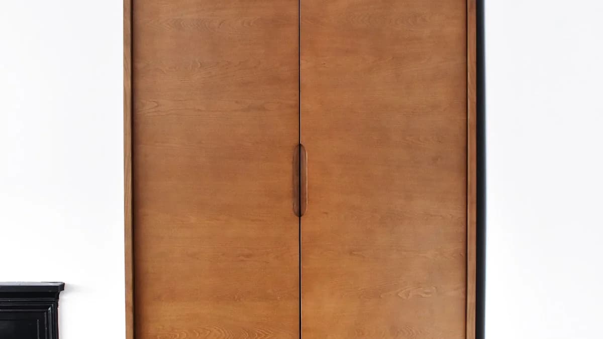 Cara Merapikan Lemari Baju: Panduan Lengkap Organisasi Pakaian (2026)